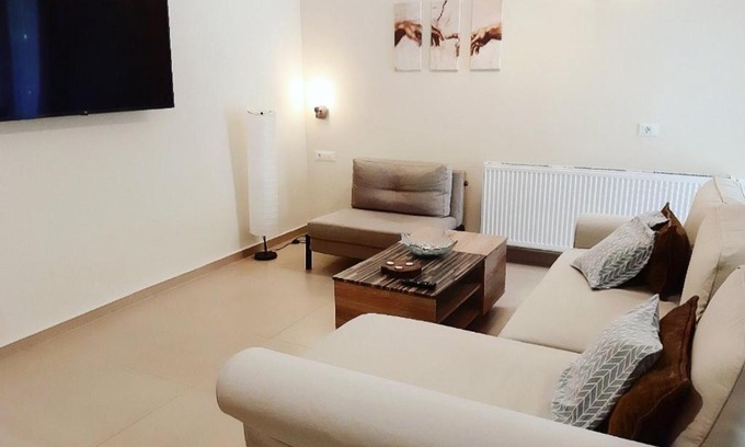 Agios Petros Apartment | Green View Apartment
