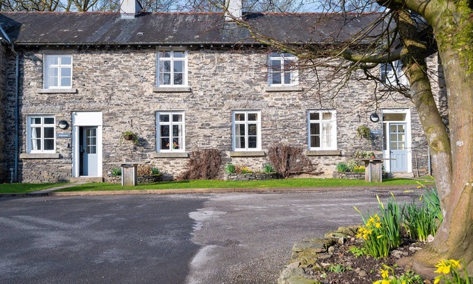 Graythwaite Cottage | Greenhowes - sleeps 7 guests in 3 bedrooms