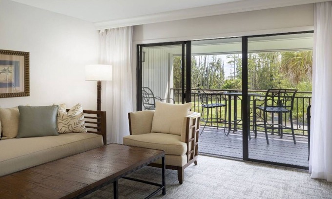 Wesley Chapel Apartment | Greens & Courts Getaway | Serene Group Spot in FL