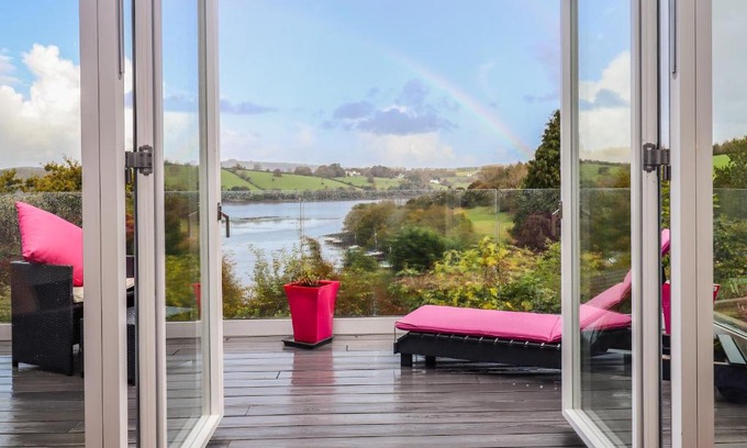 Dittisham House | Greenslades View