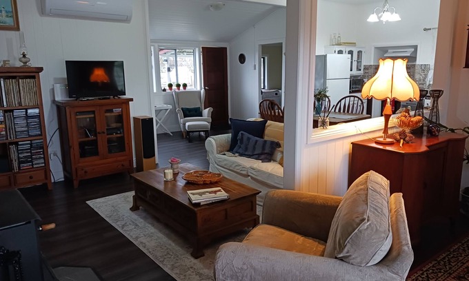 Thulimbah Cottage | Greenthum Cottage