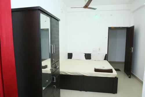 Mamangalam Apartment | Greenvilla Studio Non A/C Elamakkara GV 1210