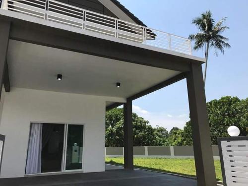 Titi Teras House | Greenville Homestay
