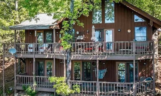 Edgemont House | Greers Ferry Lake Life Dreams