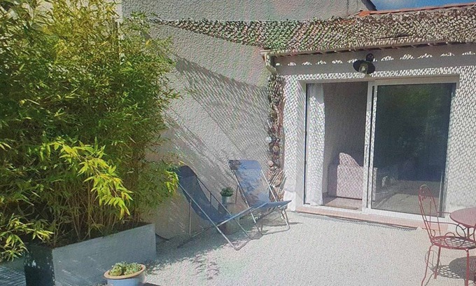 Greoux-les-Bains House | GREOUX LES BAINS Maisonette T2 with terrace and private parking