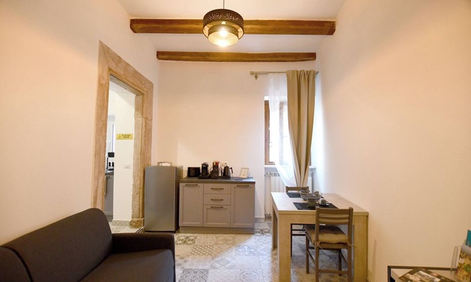 Tivoli Apartment | GreSi's home - Holiday home in the heart of Medieval Tivoli