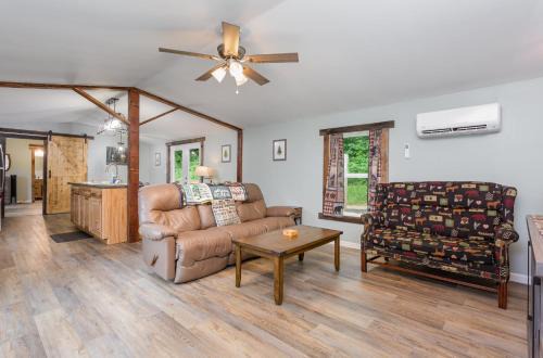 Logan House | Grey Pines at Hocking Vacations