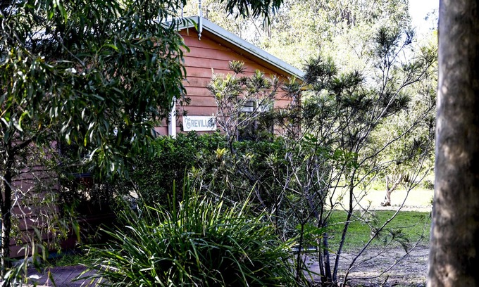 Pokolbin Cabin | Greyvillea Cabin 3 - 2 bedroom with 2 x queen beds