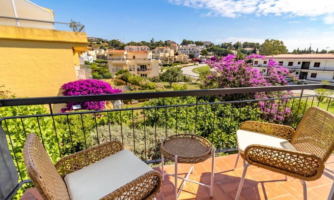 Llanca Apartment | Grifeu 18 Apartment with terrace and views