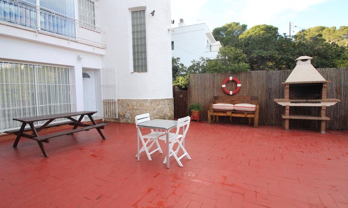 Llanca Apartment | GRIFEU 4 - Apartamento situado muy cerca de la playa de Cap Ras, para 4 personas