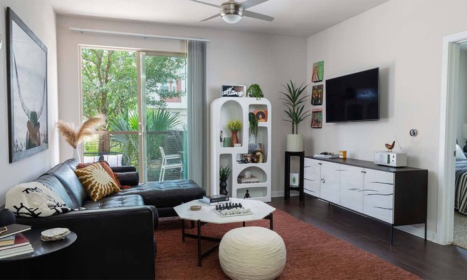 Milwood Apartment | Griffis Riata | Premium 2 BD in Austin