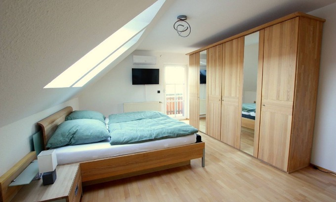 Selbitz Apartment | Große Ferienwohnung mit 3 Schlafzimmern