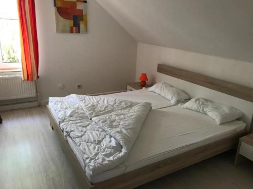 Nesse Apartment | Große Wohnung in Nesse mit Garten und Terrasse