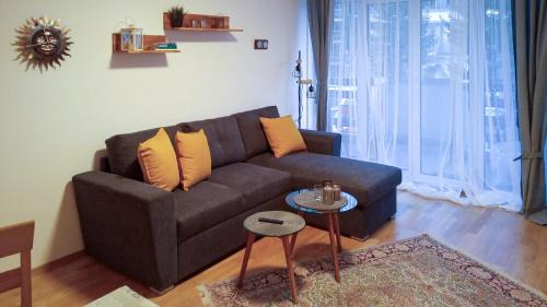 Sankt Moritz-Bad Apartment | Große Wohnung mitten in St. Moritz am See