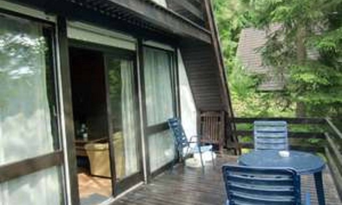 Sulzfeld Apartment | Großes Feriendomizil (70qm) mit eigenem 1000qm Grundstück