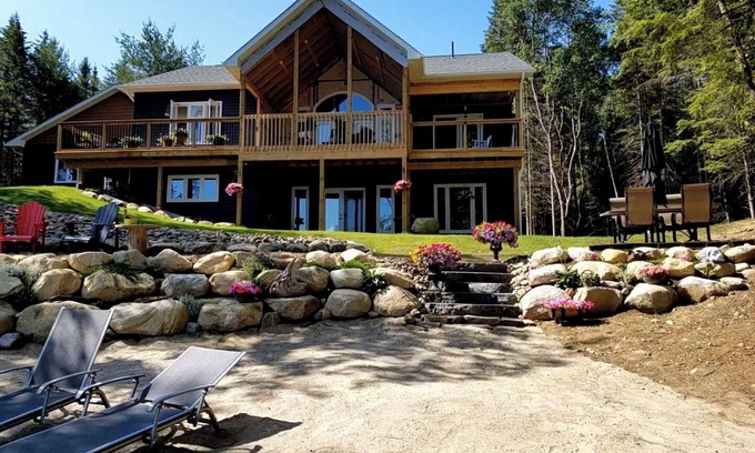 Kearney Apartment | Groom/Lynx lake Retreat Kearney, Ontario.nRelax in our walkout ground level apt.