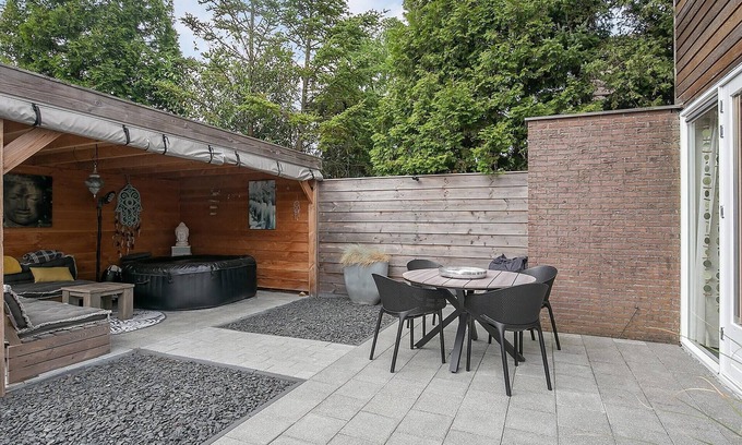Grou House | Grou Getaway with Bikes & Whirlpool