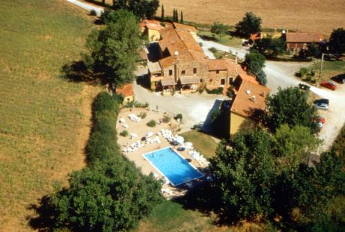 Casole d'Elsa Apartment | Ground floor apartment with pool view Gazebo