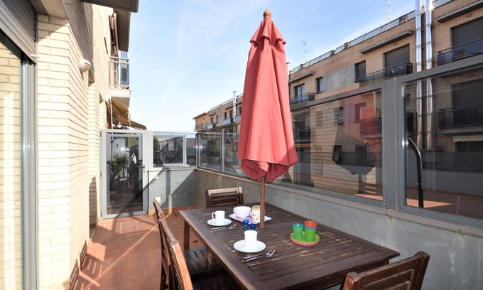 Sant Pere Pescador Apartment | Ground Floor Apartment with Garden, Pool, A/C, BBQ, Near Beach