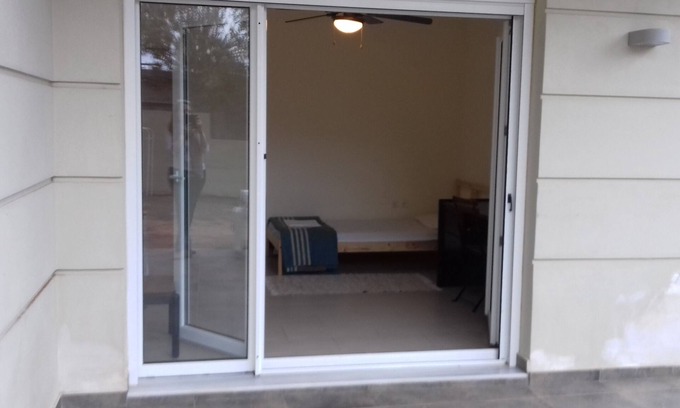 Saronikos House | Ground floor independent apartment, 120 sqm, in a quiet neighborhood.