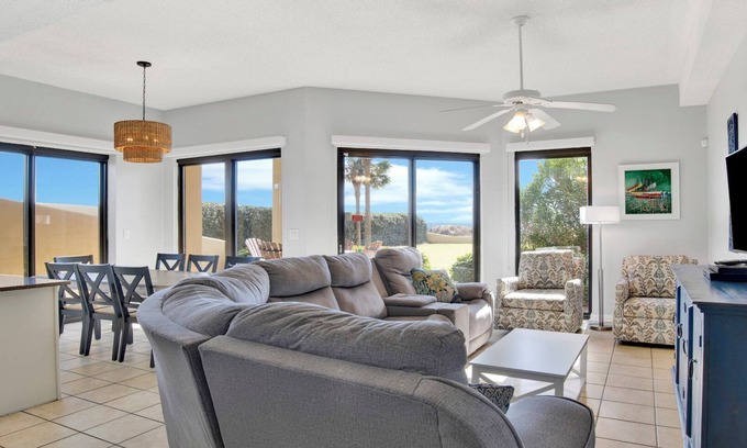 Orange Beach Condo | Ground floor! Steps from the pool/beach/grills