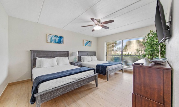 South Padre Island Condo | Ground Floor Beachfront 2 Steps From Amenities IV
