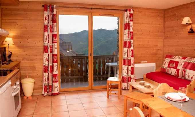 Pra Loup Apartment | Ground floor, view mountain, balcony, parking, tv, ski locker, 43m², Pra Loup