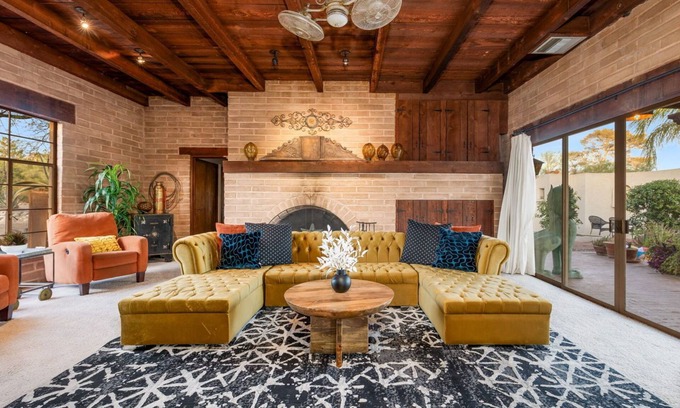 Casas Adobes House | Group Retreat Tucson Foothills Mountain Views Epic