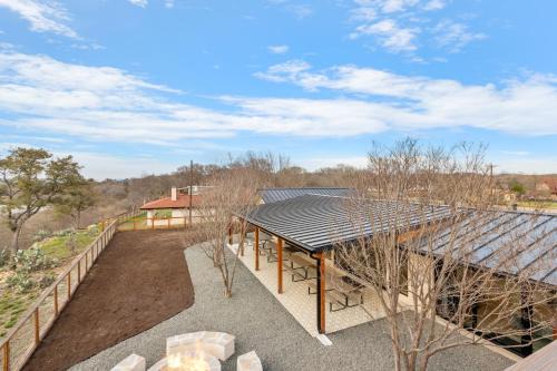 Kerrville House | Guadalupe Bluff Modern House