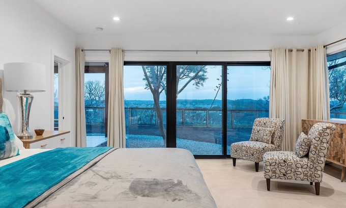 Kerrville House | Guadalupe Bluff Modern House 5 Bedroom Home by RedAwning