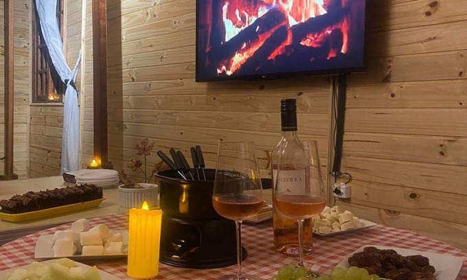 Sao Joao House | Guarulhos budget hostel with shared space: bedroom-bathroom-kitchen-living room
