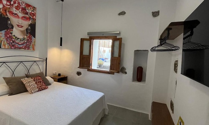 Tabayesco Apartment | 'Guatiza' Vacation Apartment with Shared Pool, Shared Terrace and Wi-Fi