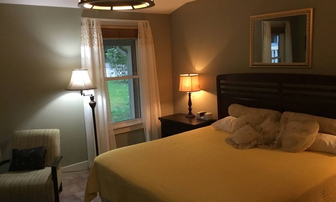 Colonial Oaks Cottage | Guest Cottage At Permaculture Homestead