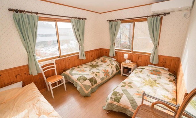 Karuizawa Bed & Breakfast | Guest House Chaconne Karuizawa