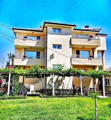Byala House | Guest House Dimi