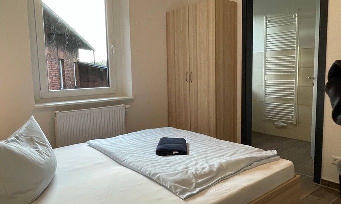 Pasewalk Apartment | Guest house double room 206 - Lokschuppen Pasewalk- Guest houses with double rooms, single rooms and