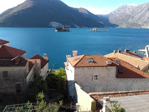 Perast House | Guest House Dragutinovic