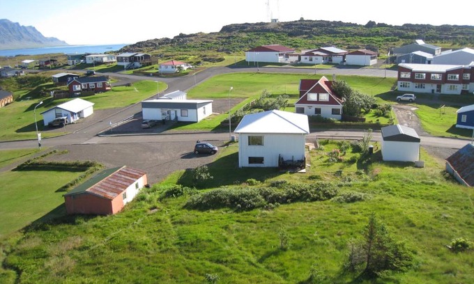 Djupivogur House | Guest House Hammersminni