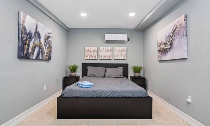 Safety Harbor House | Guest House in Clearwater w/acces to Shared Swimming Pool (GH3)