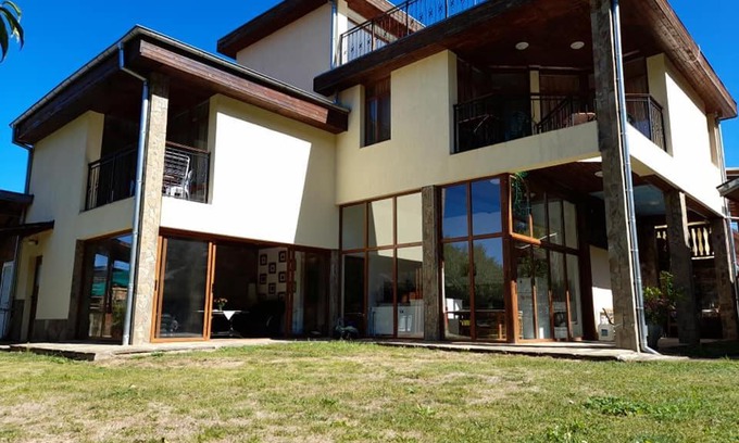 Berievo House | Guest House Lŭgŭt