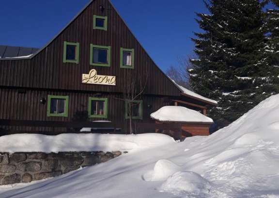 Korenov House | Guest House Leona