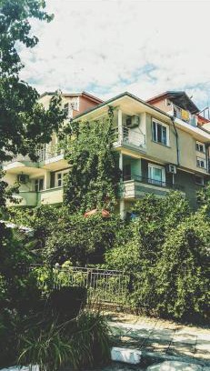 Obzor House | Guest house Pepina