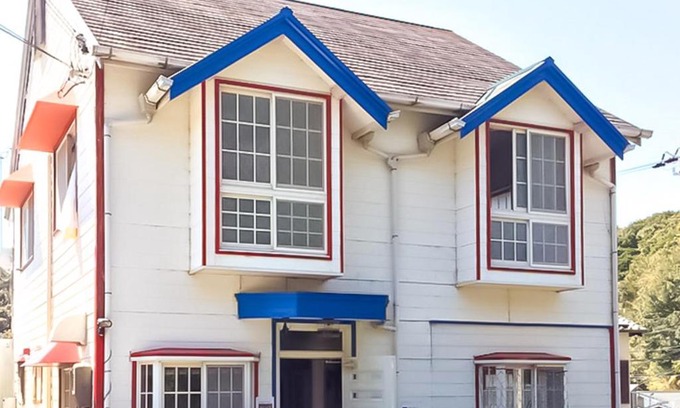 Shirahama House | Guest House Shirahama R-cafe - Female Only