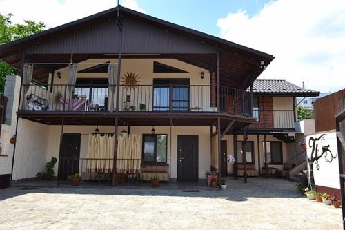 Kamenets-Podol'skiy House | Guest House SunRise