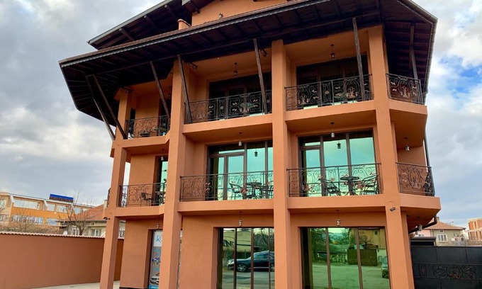 Sofia Hotel | Guest house VRAZHDEBNA