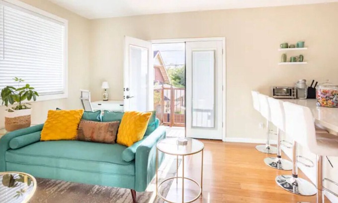 West University Apartment | Guest House with 2 bedrooms, 1 bath, private garage - walking distance from UofA