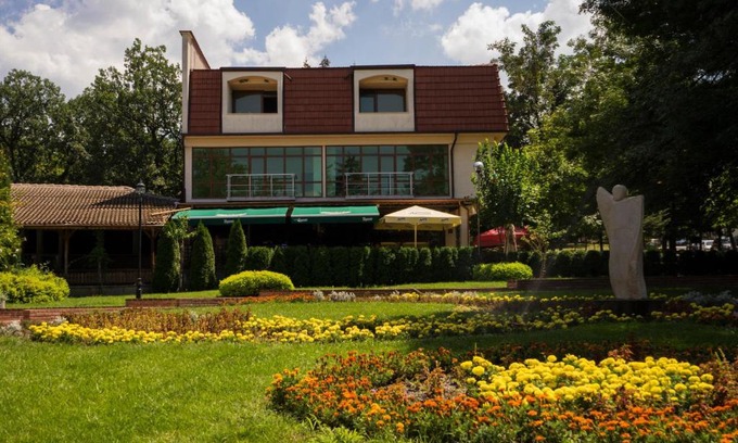 Mineralni Bani House | Guest House Yuventa
