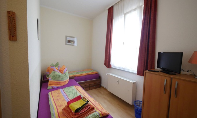 Melchow Apartment | Guest room 2 with shared kitchen for 2 persons