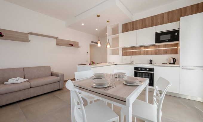 Luni Apartment | GuestHost - Mare Monti Apartment 4