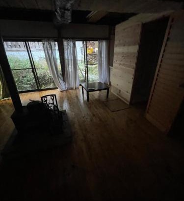 Aki Ward House | guesthouse 古民家の宿屋千鶴 1階2号室部屋貸し